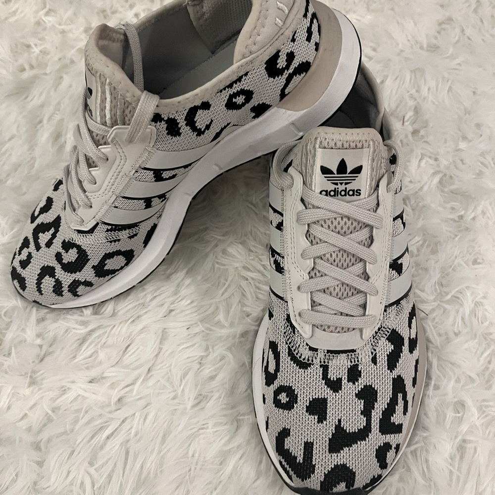 Adidas Swift Run X